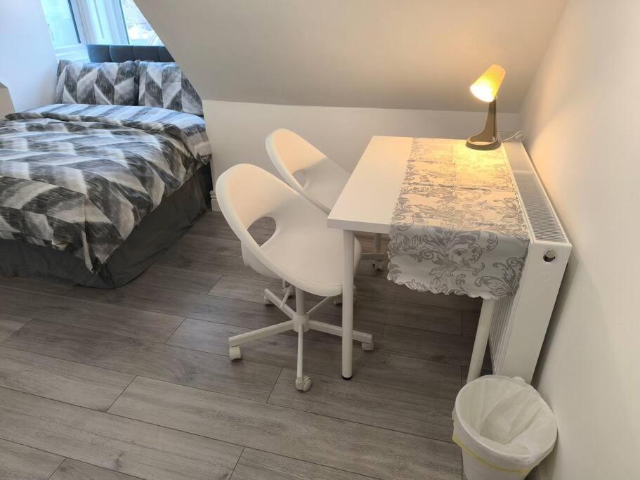 Studio Style Room, Near Tooting Broadway Station London Bagian luar foto